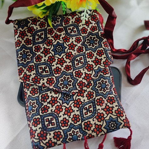NU_Ajrakh Mobile Sling